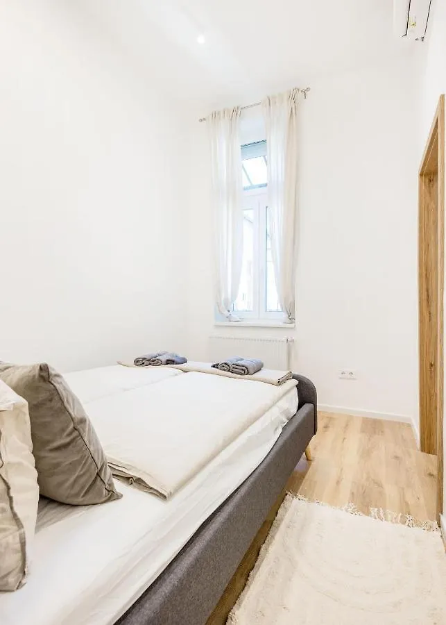 Natural Harmony Apartment Budapest
